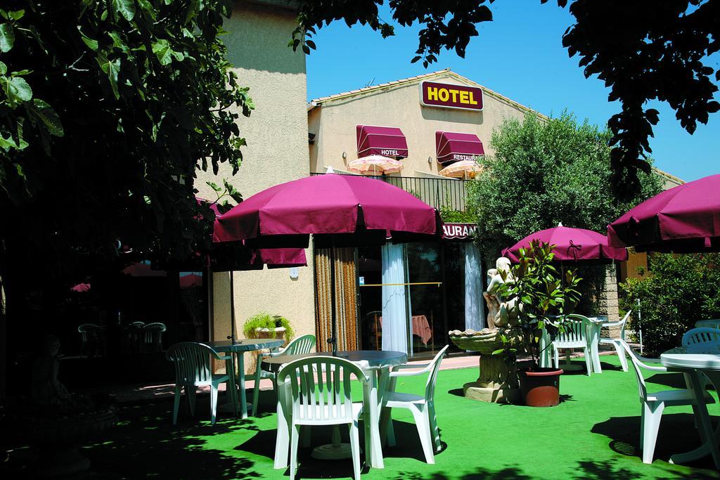Longo Mai Hotel Arles Bagian luar foto